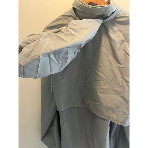 Vintage Woolrich Full Zip Windbreaker w Hidden Hood Gray Size Medium JJ - Picture 6 of 9